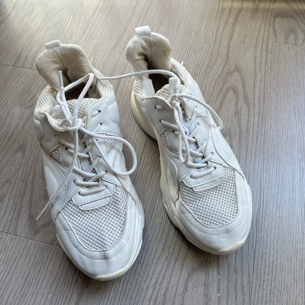 Steve Madden white sneakers